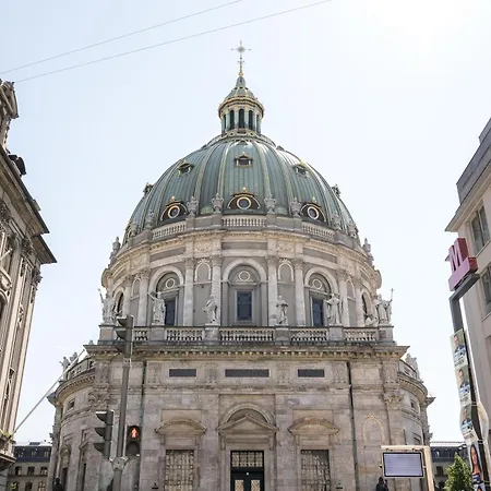 Kings Square By Daniel&jacob's *