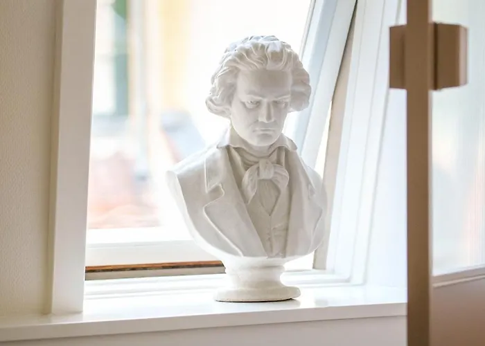 Apartment Kings Square By Daniel&jacob's