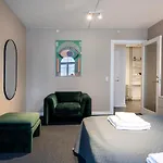 Kings Square By Daniel&jacob's